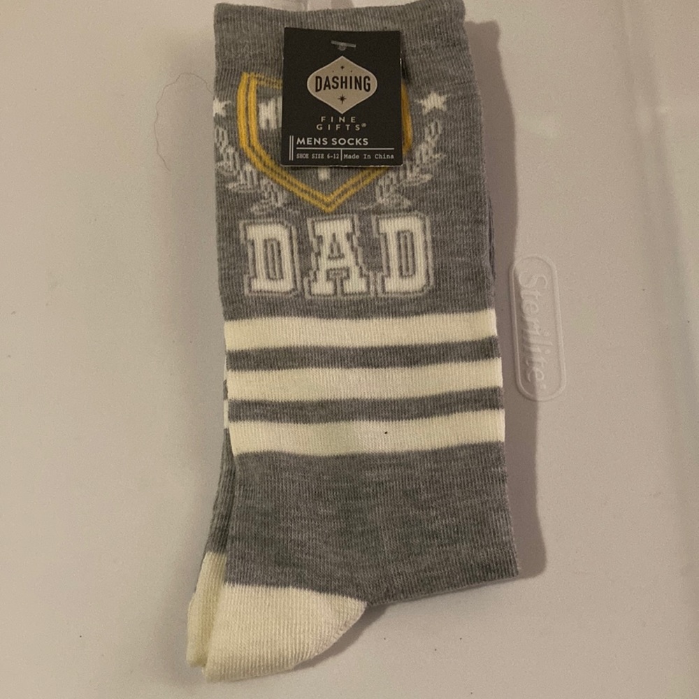 Dashing Fine Gifts Men’s Crew Socks Number 1 Dad